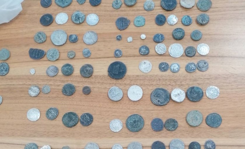 откриха старинни монети камион капитан андреево
