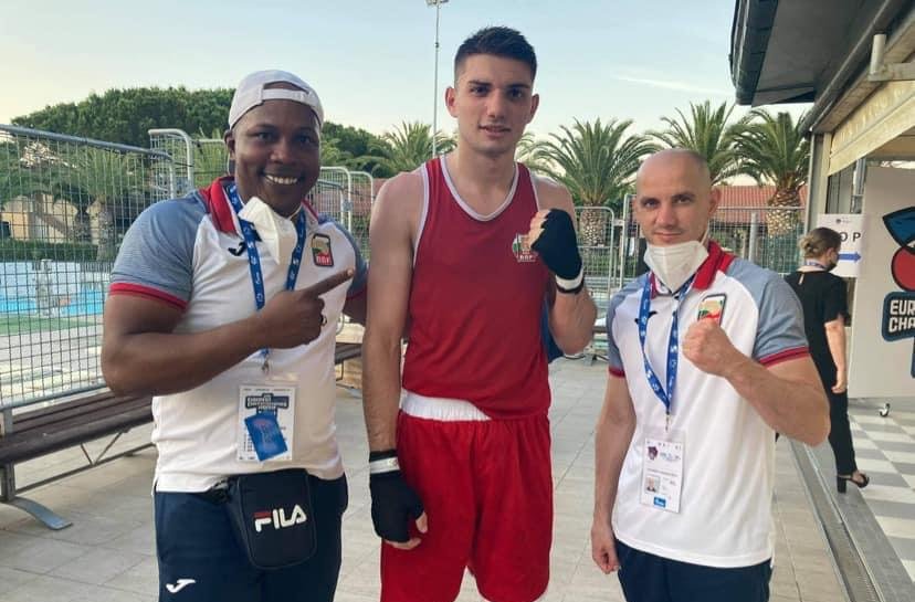 Трима български национали ще се качат на ринга в търсене