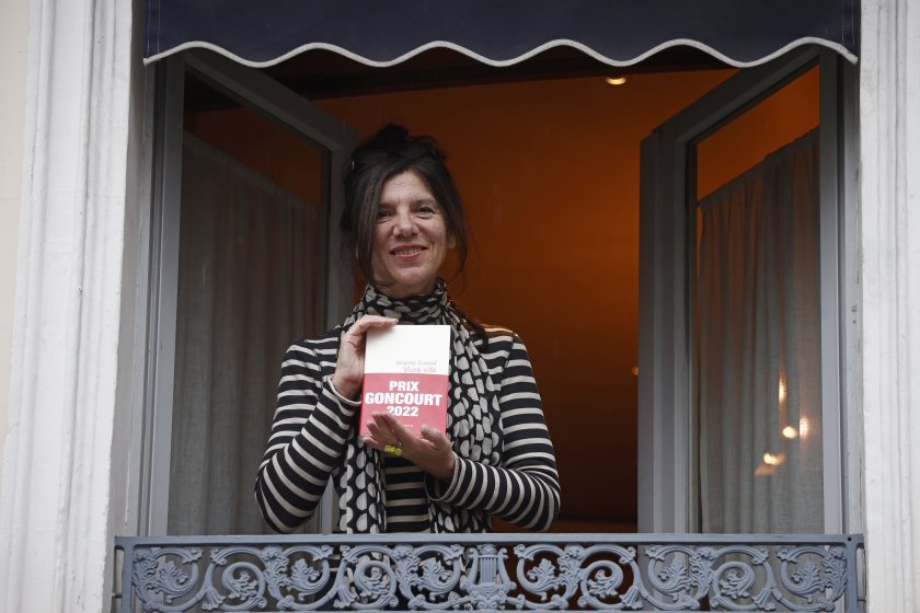 брижит жиро спечели френската литературна награда гонкур 2022 година