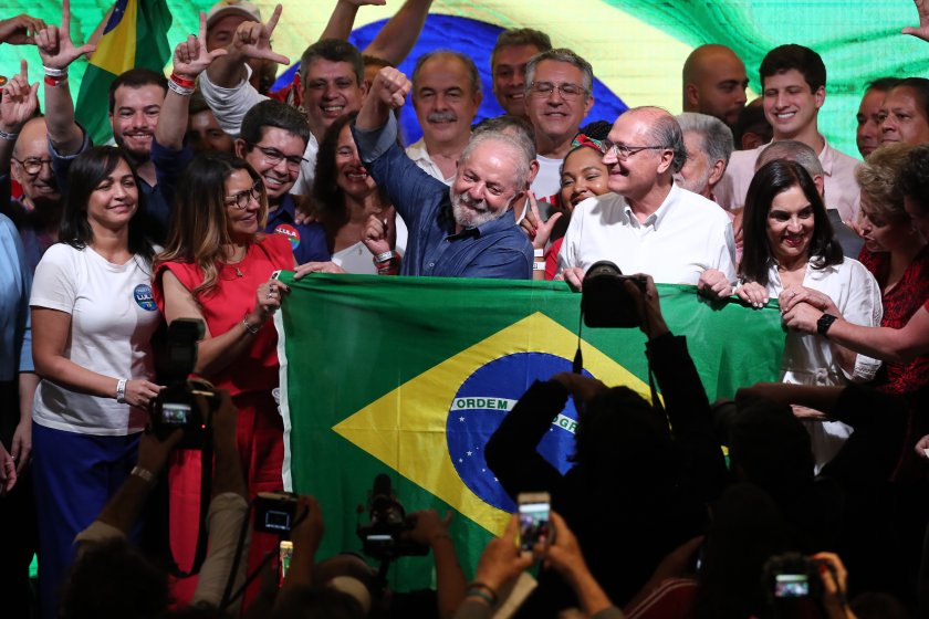 Лула да Силва отново е президент на Бразилия. След изключително