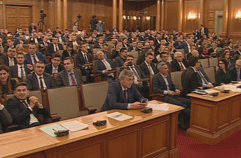 Депутатите приеха на първо четене промените в Изборния кодекс и