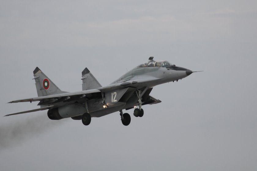 Двигатели от Полша ще осигурят летателната способност на българските МиГ- 29 до края на 2023