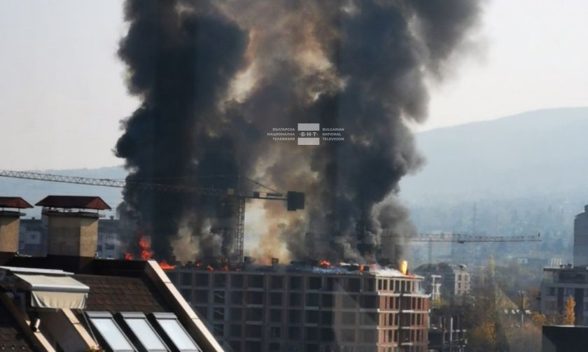 Голям пожар гори на "Симеоновско шосе" в София
