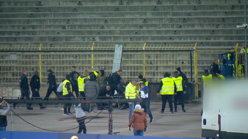 Петима са задържани след вчерашния мач между Левски и Славия.След
