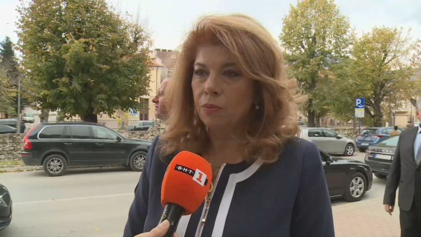 Вицепрезидентът Илияна Йотова коментира, че консултациите за съставяне на кабинет