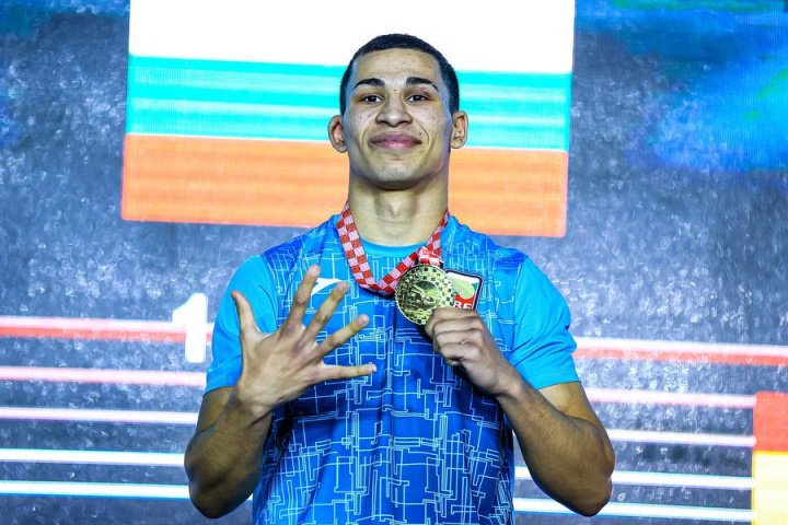 Българският боксьор Радослав Росенов бе избран за най-техничен на международния