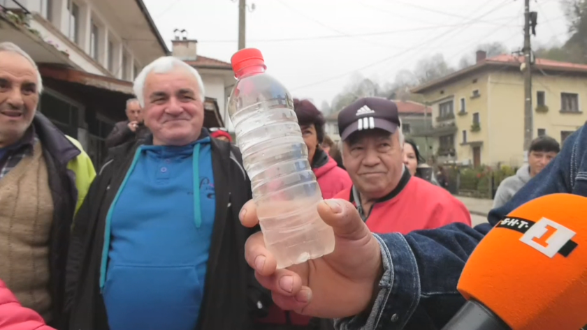 Над 20 години на воден режим - как живеят жителите на тетевенско село без вода