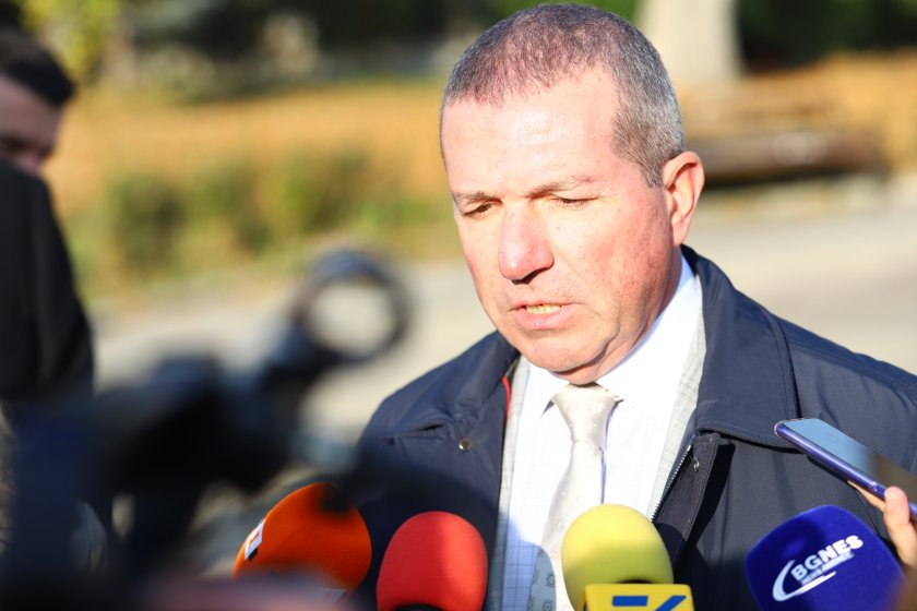 Не е вярна информацията, че Кирил Петков е внесъл иск