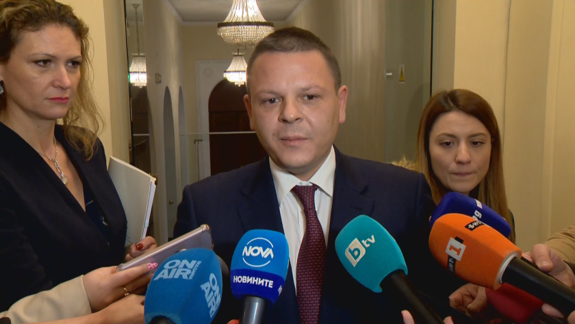 Министърът на транспорта Христо Алексиев обясни, че забраната за износ