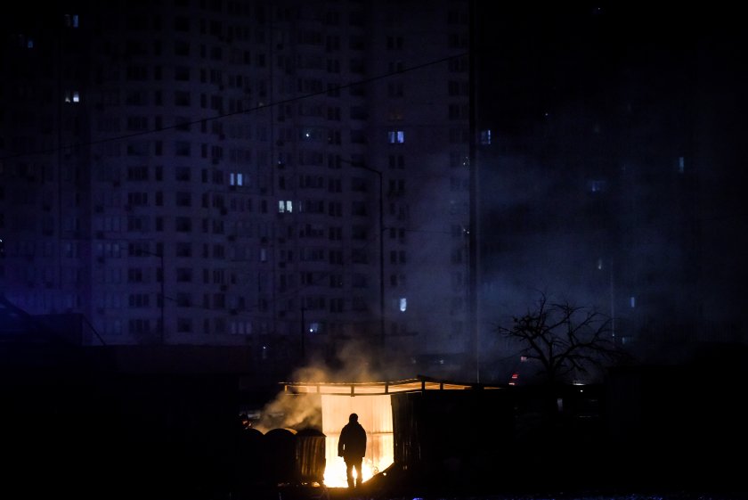 Шест милиона украинци са без електричество. Кметът на Киев предупреди