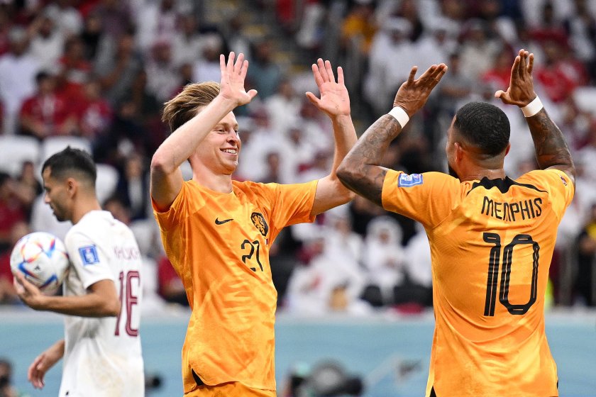 Отборът на Нидерландия срази с 2:0 домакина Катар и по