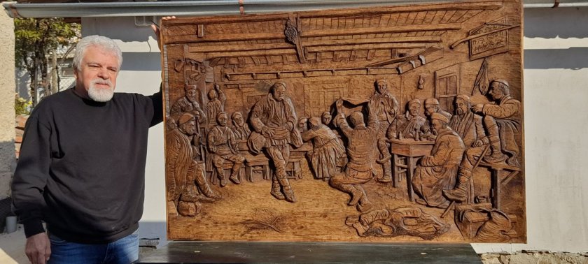 Ловешкият дърворезбар Димитър Колев направи реплика на прочутата картина Ръченица“