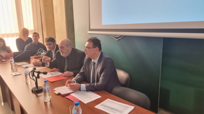 Заради мигрантския натиск: Прокуратурата в Бургас се срещна с полицията и кметовете на общини