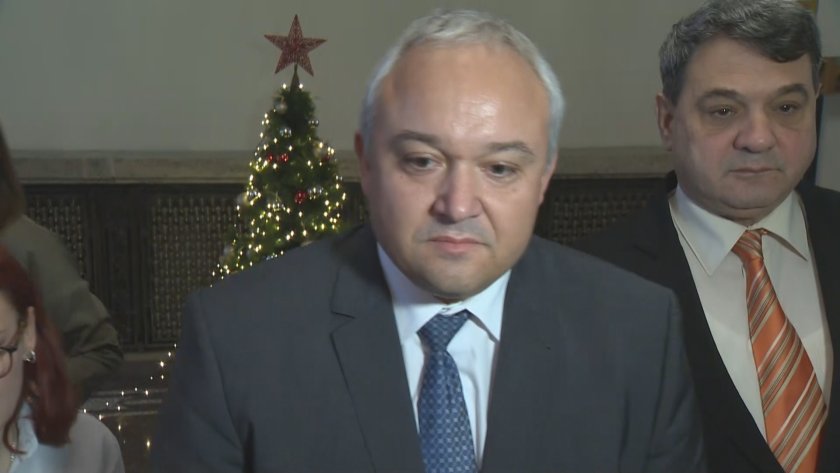 Министърът на вътрешните работи Иван Демерджиев дава брифинг в Министерския