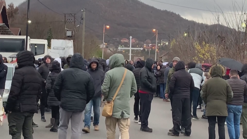 косовски сърби блокираха барикади два пункта границата заради ареста бивш полицай