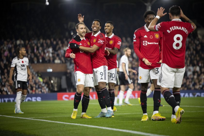 Отборът на Манчестър Юнайтед постигна победа с 2:0 при домакинството