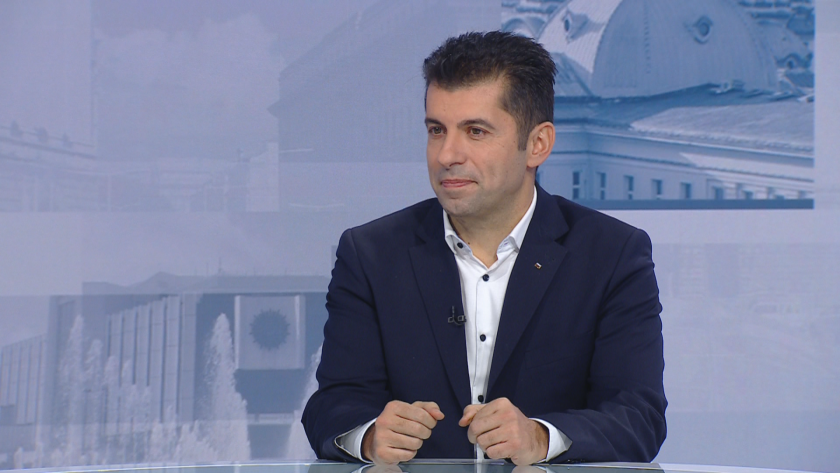 Мога да поздравя акад. Денков, че всички партии седнаха заедно