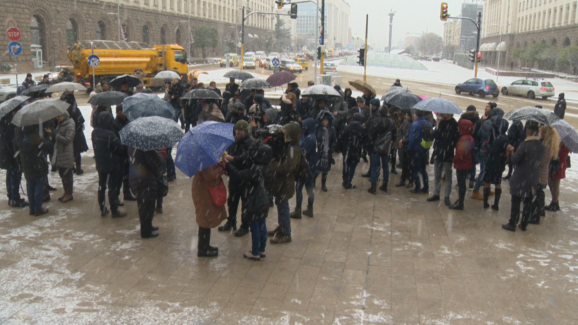 Пореден протест на служители на МВнР с искане за по-високи заплати
