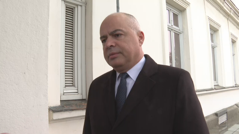 Депутатът от БСП за България Георги Свиленски заяви на влизане
