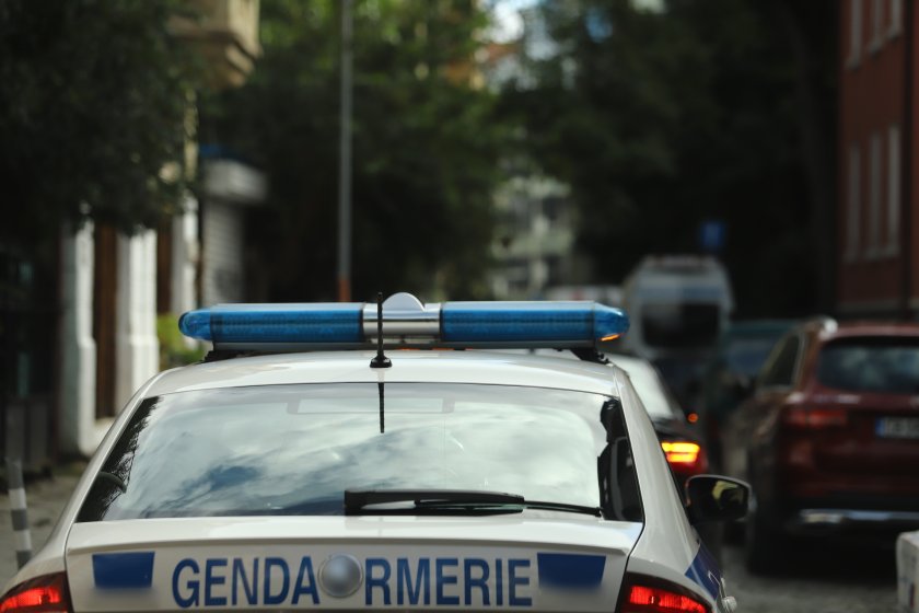 пловдивски полицаи спряха наркосделка двама души задържани