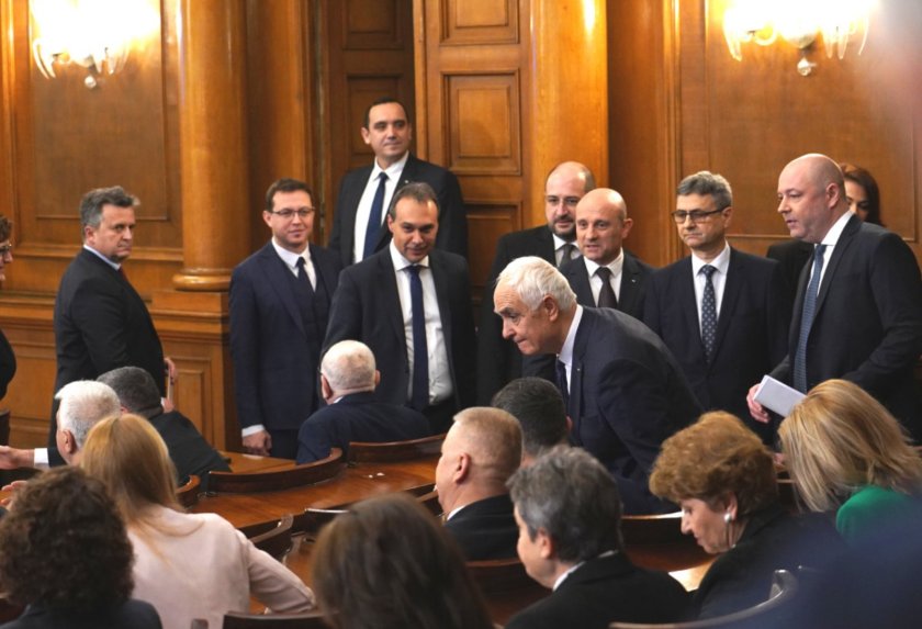 След като депутатите днес гласуваха против кабинета на проф. Николай