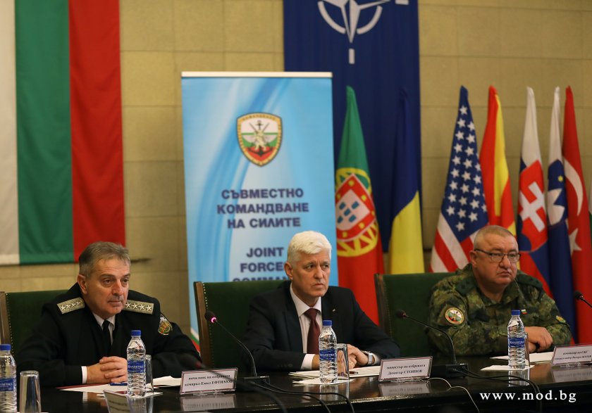 димитър стоянов високо ценим ролята всеки един български военнослужещ страната граница