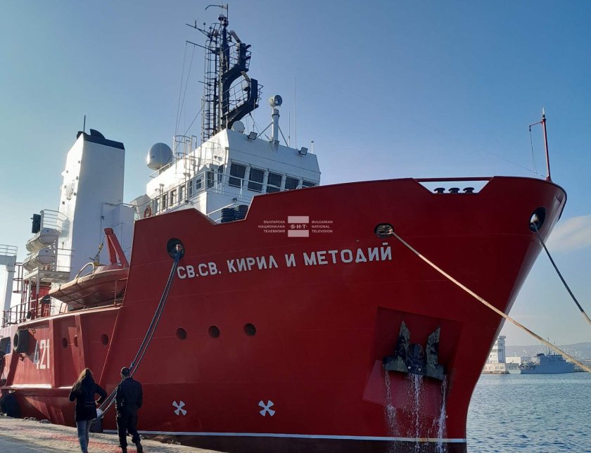 път антарктида историята кораба осъществи вата българска полярна мисия