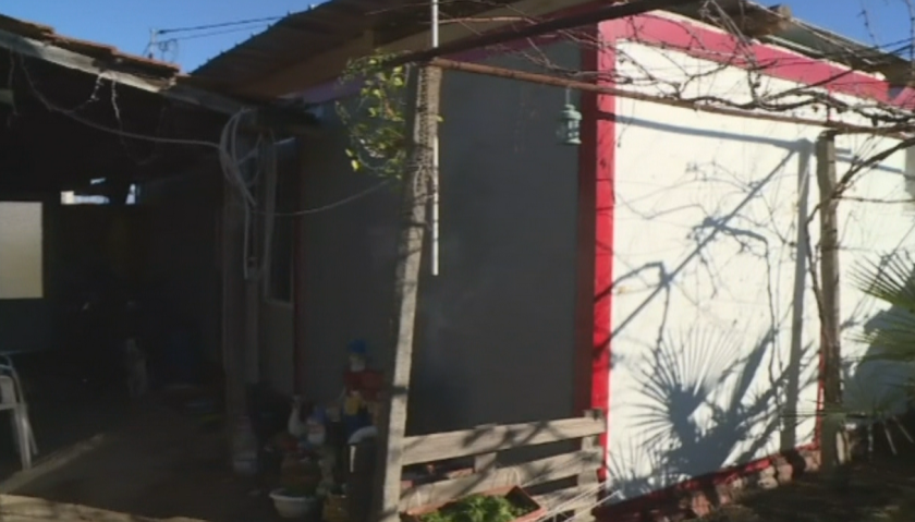 С разрушен дом посреща Коледа 4-членното семейство на Ирина Драганчева