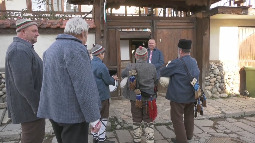 Има един град в България, където коледарите са по-нетърпеливи и