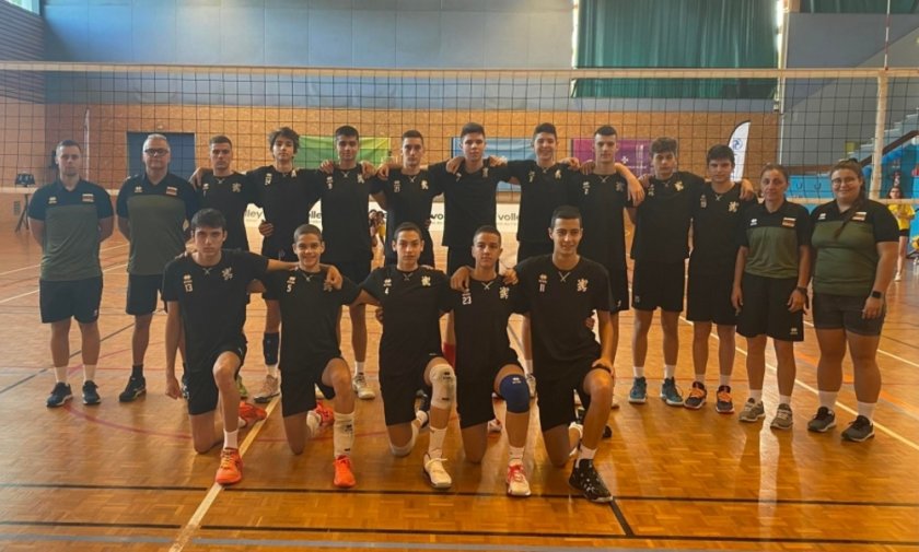 Националният отбор на България по волейбол за мъже до 17 години (състезатели, родени след 1 януари 2007 година) ще изиграе две приятелски срещи с Франция в София.