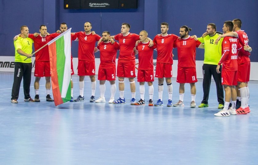 Националният отбор на България по хандбал за мъже победи румънския ЧСМ Александрия в контрола с 38:32 (17:20) в контролна среща в Бяла.