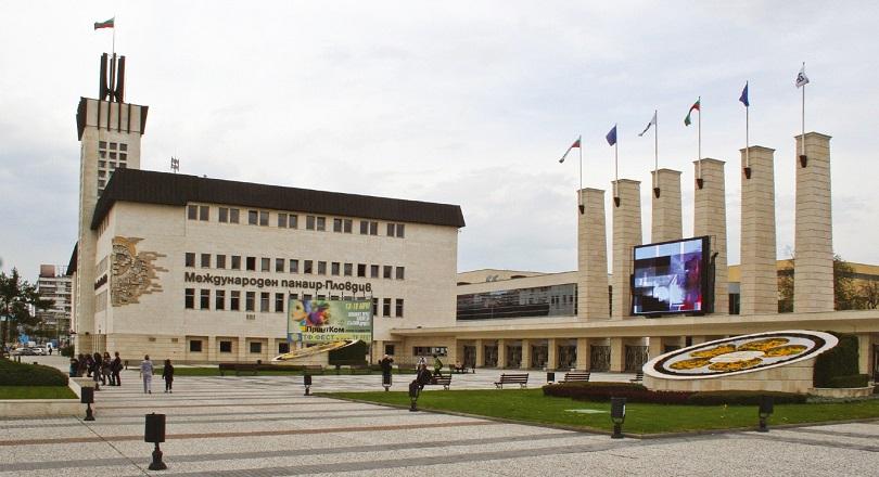 Депутатът от ГЕРБ Бранимир Балачев и председателят на Общинския съвет