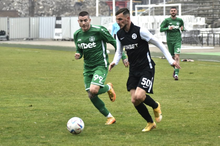 Oтборът на Локомотив Пловдив загуби първата си проверка от зимната