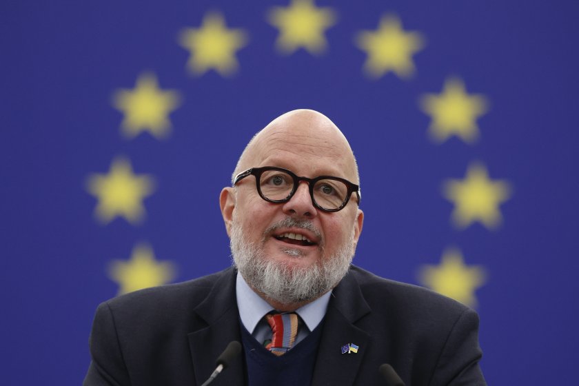 социалист люксембург стана зам председател мястото ева кайли