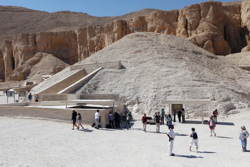 гробница около 3500 години откриха египетския град луксор