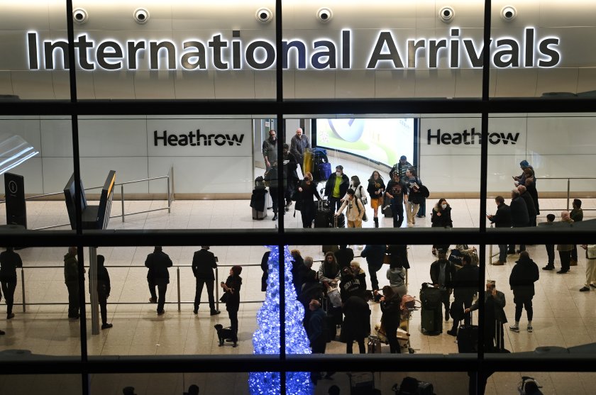 британската полиция арестува мъж откри уран летище хийтроу