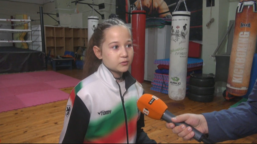 10-годишна ученичка, шампионка по карате от Бургас, помогна за задържането