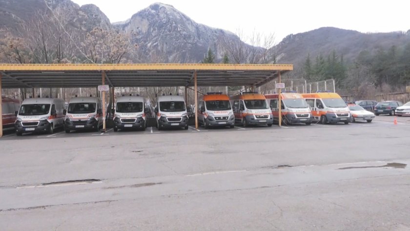 Неизвестно лице е нанесло побой на медик от Центъра за