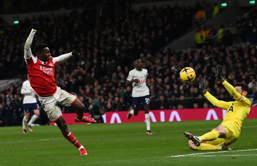 Арсенал надигра Тотнъм с 2:0 в дербито на Северен Лондон и увеличи преднината си на върха в класирането на Висшата лига