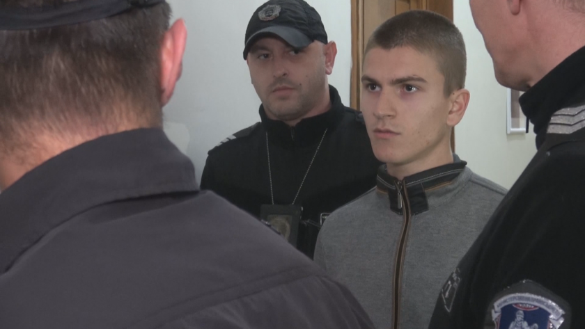 Съдът в Бургас остави в ареста 20-годишния шофьор беглец от миналата седмица