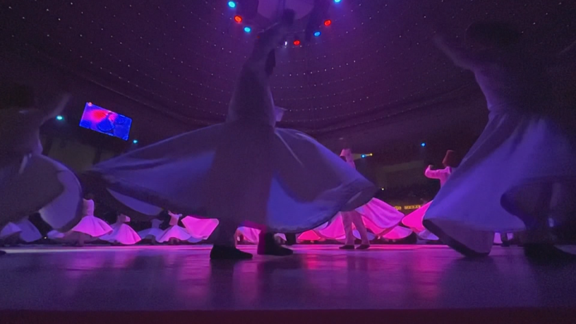 Те са мистиците на Изтока. Издигат човешкото сърце в култ.