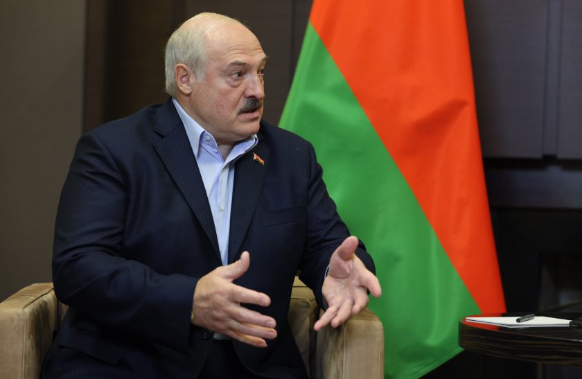 Беларуският президент Александър Лукашенко заяви, че Украйна е предложила двете
