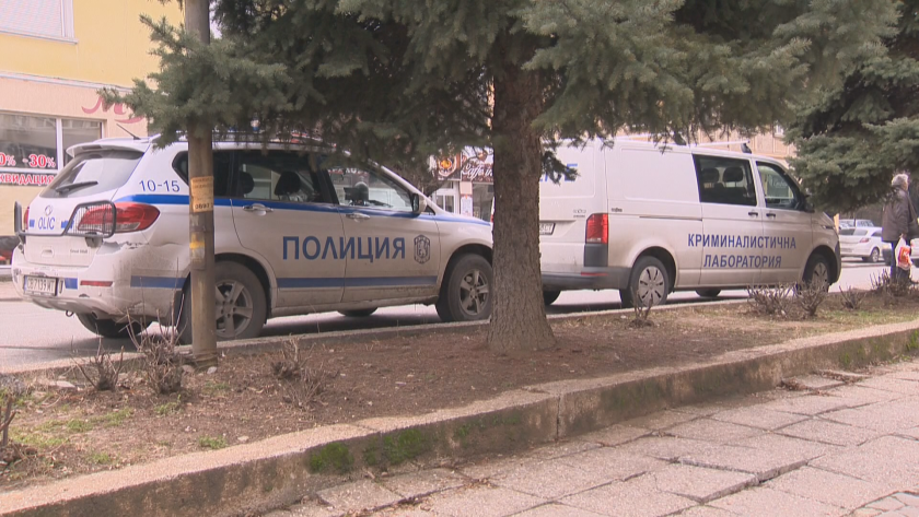 Половин килограм е откритото количество марихуана у задържаната край Разлог полицайка