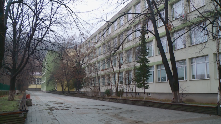 Полицията във Варна издирва три момичета, избягали от кризисен център