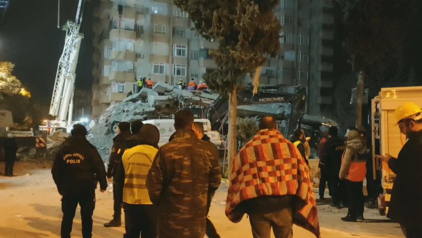 Екип на БНТ втори ден е в Адана, където спасители