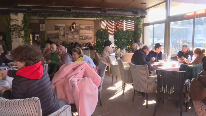 Тенис клуб в Газиантеп е приютил близо 500 души. Екип