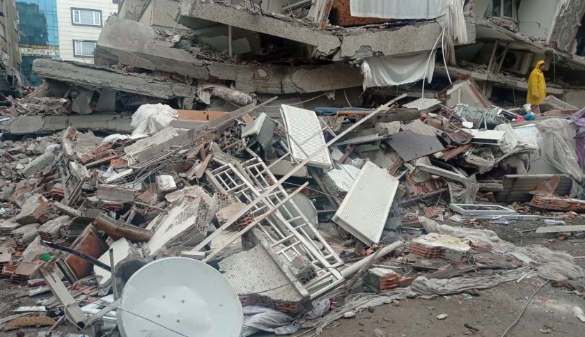 консулството анкара момента данни пострадали български граждани земетресението