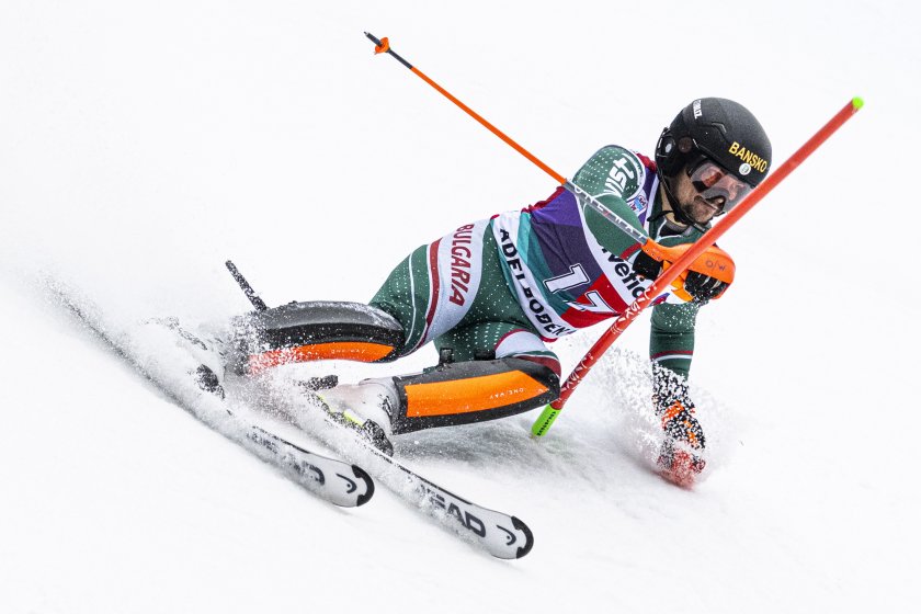 Най-добрият ни скиор Алберт Попов не успя да финишира във