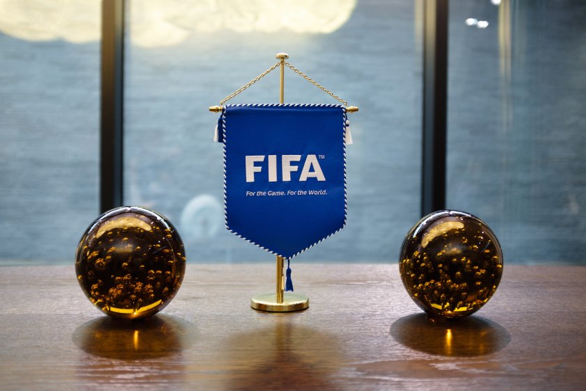 Международната футболна асоциация (ФИФА) дари 1 млн. долара в помощ