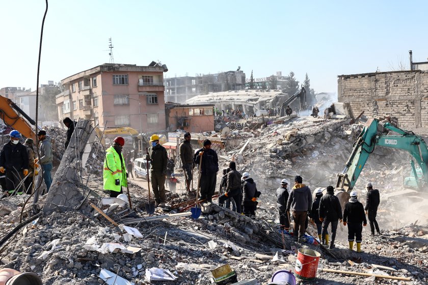 Над 25 хиляди са вече жертвите на земетресенията в Турция